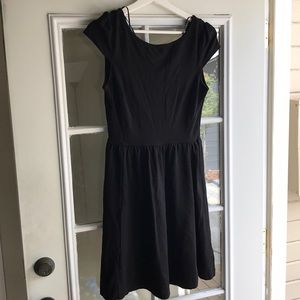 H&M cap sleeve black dress